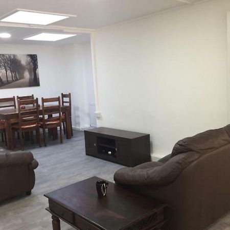 Sama'S Stylish Hotel Room 4 แมนเชสเตอร์ ภายนอก รูปภาพ