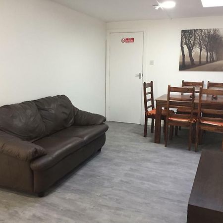 Sama'S Stylish Hotel Room 4 แมนเชสเตอร์ ภายนอก รูปภาพ