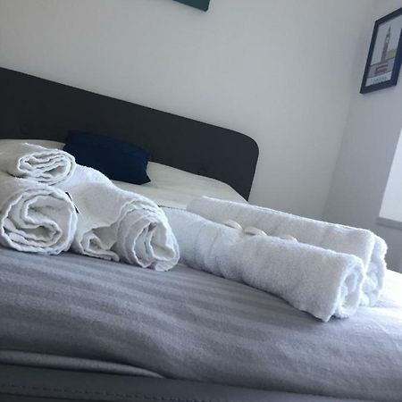 Sama'S Stylish Hotel Room 4 แมนเชสเตอร์ ภายนอก รูปภาพ
