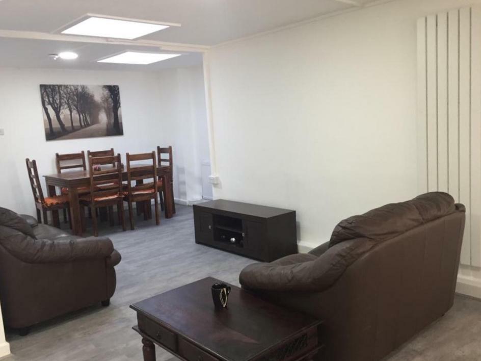 Sama'S Stylish Hotel Room 4 แมนเชสเตอร์ ภายนอก รูปภาพ